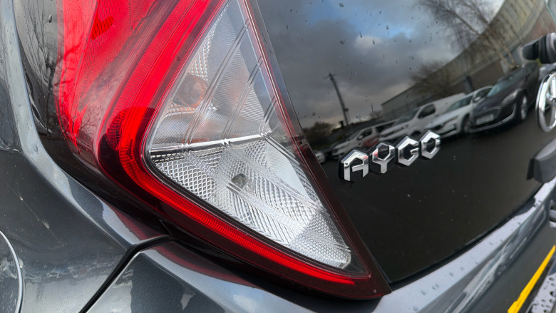 Toyota Aygo 1.0 VVT-i JBL Edition 5dr x-shift Petrol Hatchback